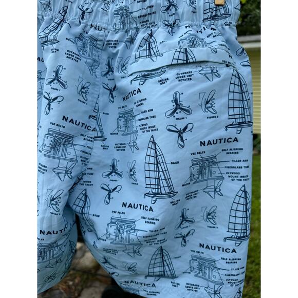 Nautica sustainably crafted swim shorts men’s small nautical theme detailing - Picture 2 of 4